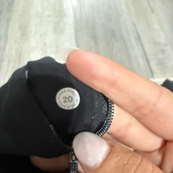 Lululemon Track That High Rise 3” - Picture 3 of 4